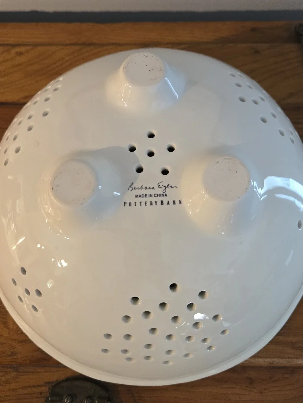 Pottery Barn Creamy White Ceramic Colander 3 Feet Barbara Eigen Irregular Edge